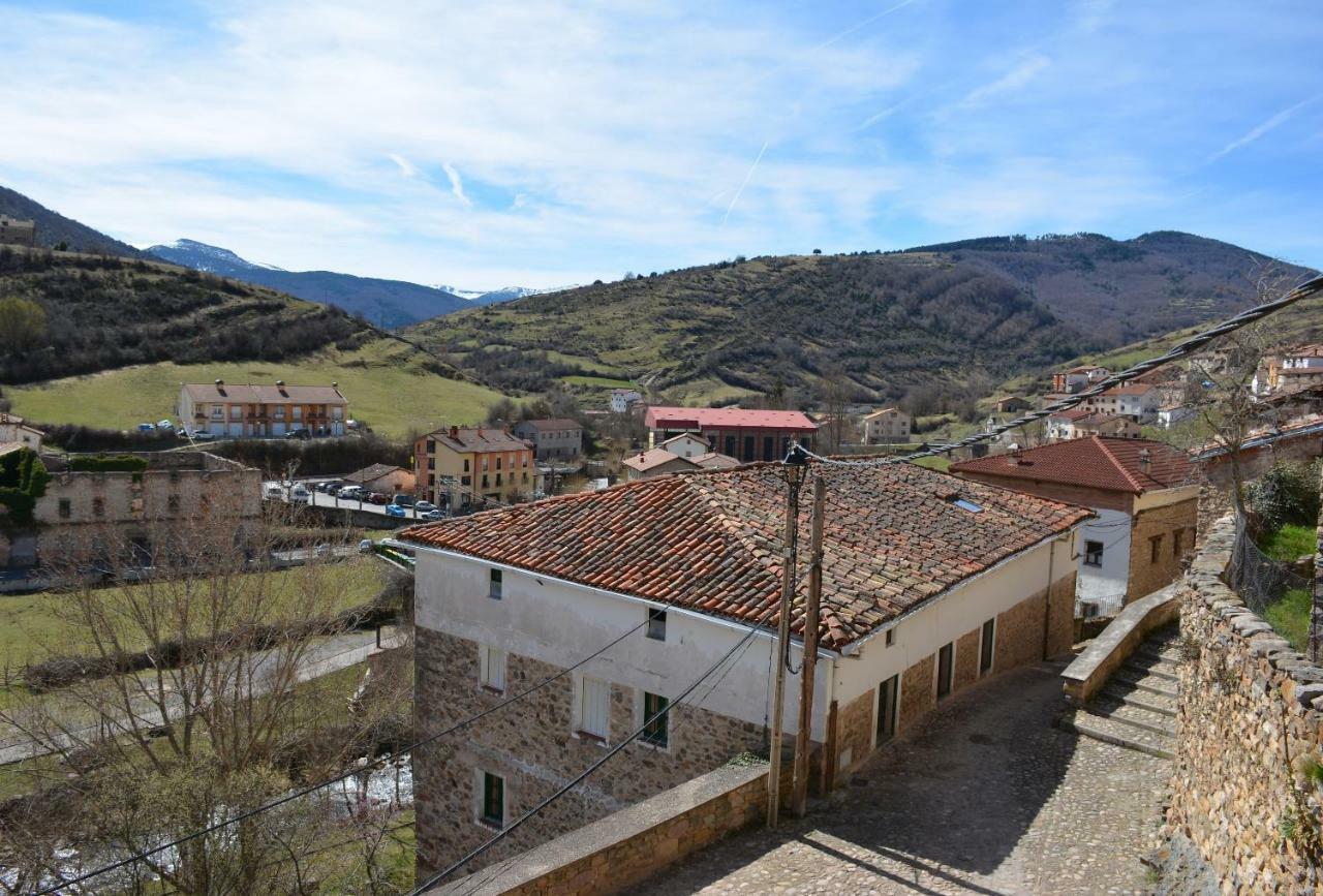 Posada Hoyos De Iregua บีโญสลาดา เด กาเมรอส ภายนอก รูปภาพ
